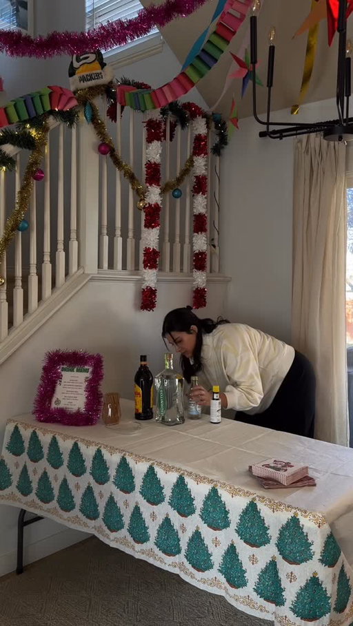 PARTY DAY!!!!🤍 thank you all for loving the prep as much as I do!! we are nearing the end 🎄 #partyprep #christmasparty #howtohost #kitschychristmas @politesocietybeauty