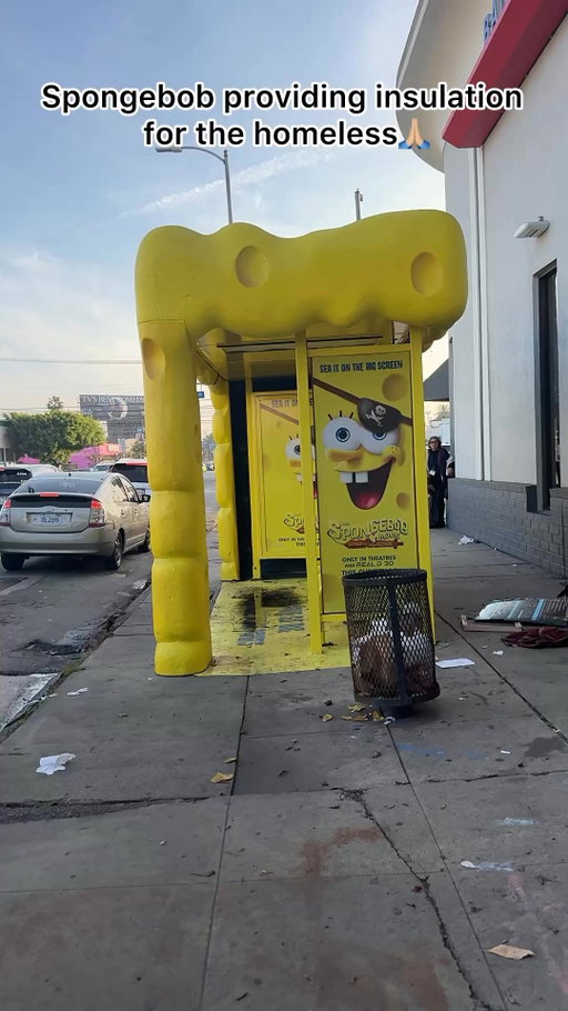 Spongebob movie providing insulation for the homeless 🙏🏼 #spongebobsquarepants #spongebobmovie