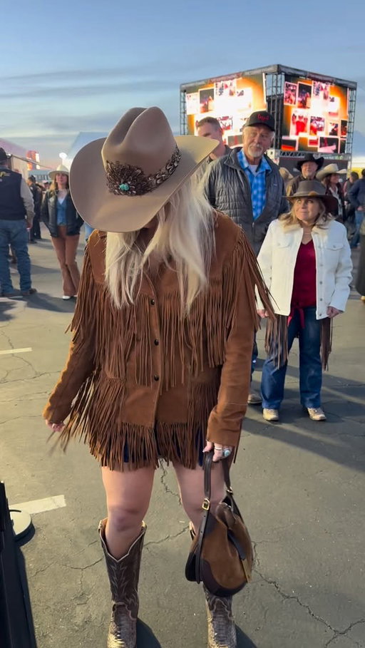 Pro Rodeo Fan Zone Fits 🐎 👢 
#nfr #nfrfashion #lasvegas