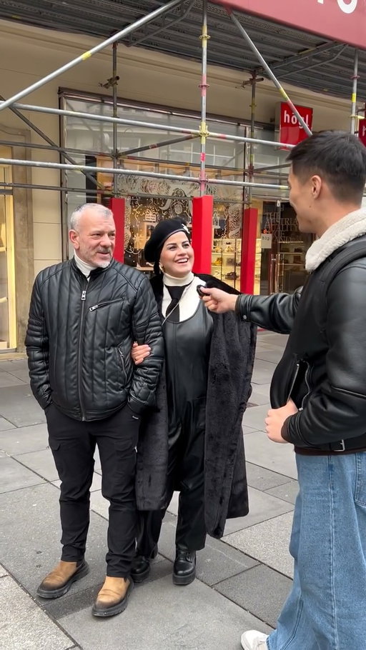 Wisdom from a Turkish couple 🇹🇷
.
#turkiye #german #austria #japan #vienna