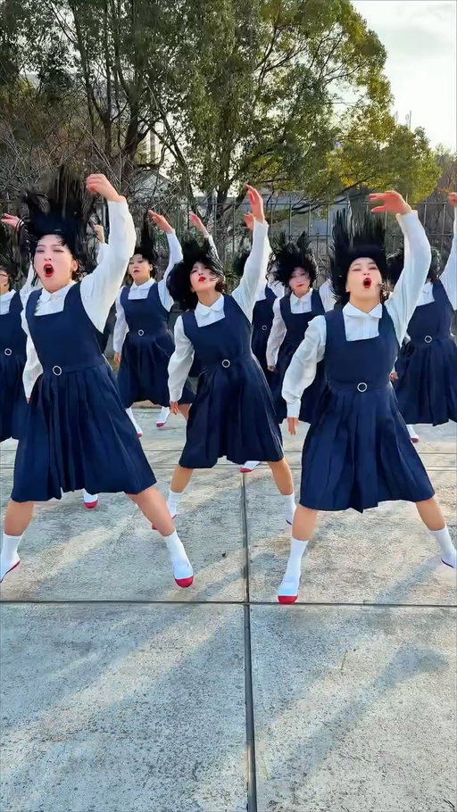 Everybody jump🔥🔥

#MajorLazer #miniskirt 
#avantgardey #アバンギャルディ