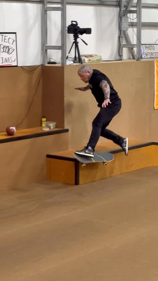 You try to get away but it just pulls you back in again!
Street Ellis is back and it’s undeniable!
I can’t stop it! 😁

@boonieshq @codymcentire 🫱🏻‍🫲🏼

#Skateboarding #streetellis
