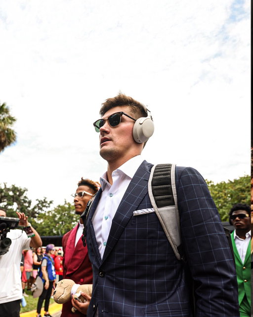 Grateful for another game day with my brothers. Grateful for my game day fits from @boss. #beyourownboss