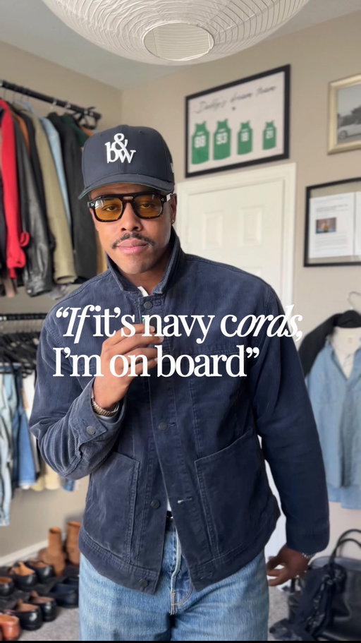 “If it’s navy cords, I’m on board.” 👏🏾

This corduroy jacket from @gap genuinely shifted my perspective on corduroy. It took a little time to grow on me, but better late than never. The texture, the structure, the versatility. Consider this your warning: you’re about to see a lot more corduroy worked into my fall and winter style rotations. 

#corduroy #jackets #mensstyle