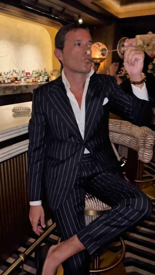 Oyster Talk @otaa

#luxurylifestyle #italiandesigner #bespoke #tailoring #makemillions #otaa