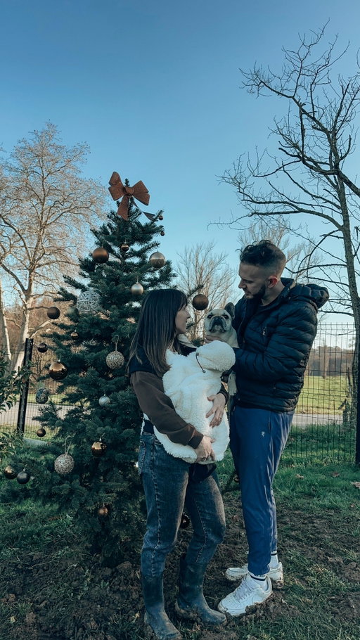 Notre premier rituel de famille 🎄❤️👶🏻🐶
Le premier d’une longue série, tellement important les rituels pour créer des souvenirs inoubliables 🙏🏼
Vous en avez vous ? #famille #christmas