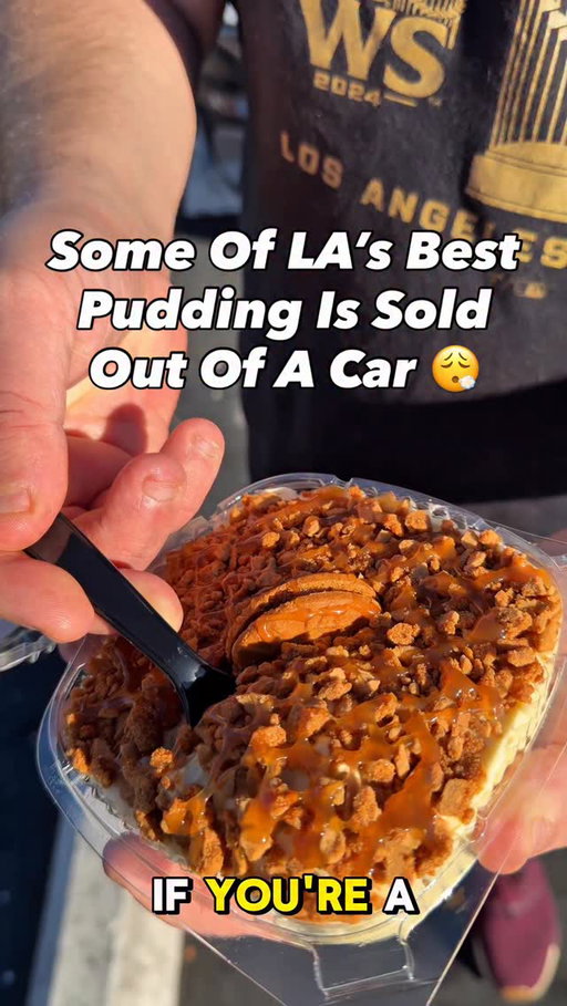Just by looking at this Biscoff cookie pudding from @jfkeats_ you can tell it would be fire. I’ll be making trips just for this pudding from now on. If you’re in the area and like yourself pudding, definitely make a stop if you see Nae! Gonna get the Caramel Twix Cookie next time. 😮‍💨 Like, comment or share this with a friend who loves desserts! ✌️😎🍨 #losangeles #food #foodie 

📲 @jfkeats_ 
📍 1730 W Manchester

Order
- Biscoff Cookie Pudding