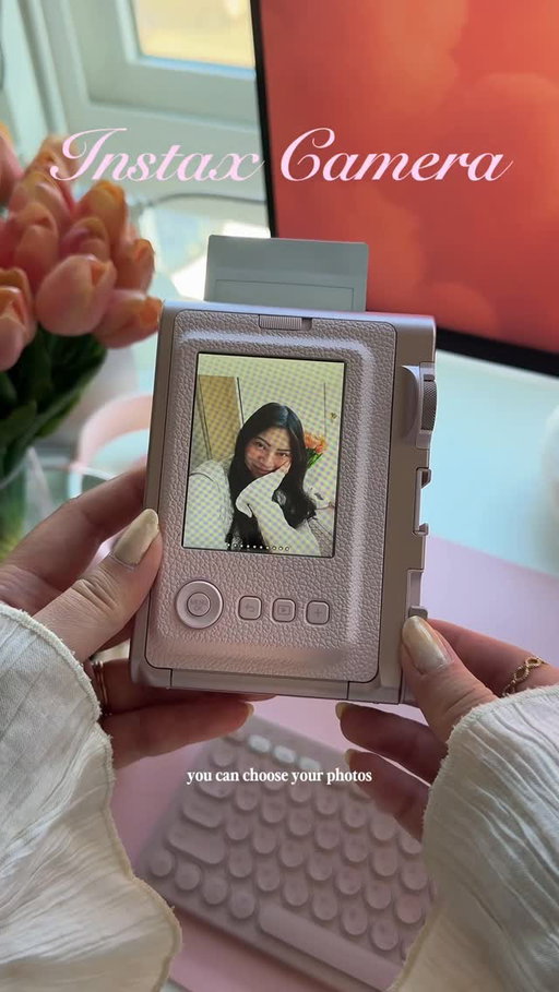 Unboxing my new Pink Instax Evo @fujifilm_instax_northamerica (gifted)

The perfect last minute gift for the holidays! 💕 comment ‘camera’ for the exact one 

#instax #camera #softaesthetic #fujifilm