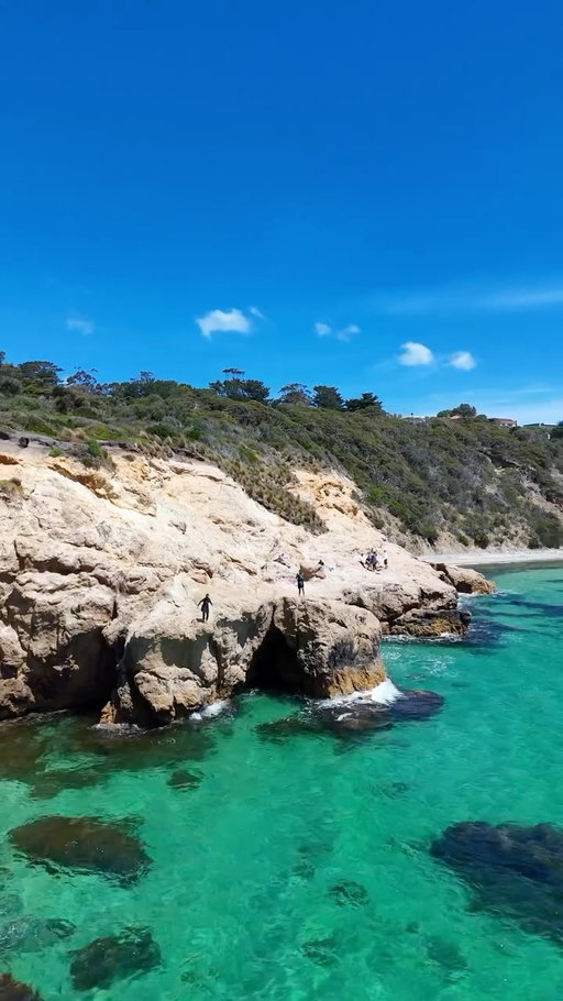 📍📍HERE📍📍

Follow @brittandmitchworldwide for more epic Australia content 🐨🦘🇦🇺

Make sure to leave no trace, these spots remain beautiful if we all do our part! 🗑️🙌🏼

And honestly… how is there no one here? 😮

The Pillars at Mount Martha are seriously wild—sheer cliffs and perfect for jumping! It gets really packed on weekends and during summer, so make sure to get down early to claim a spot.

Now, a little warning: it can be dangerous, so stay safe and don’t do anything too crazy!

This is one of those places that actually looks higher in real life 😂. Photos don’t really show how big it is until you’re standing there looking down thinking, “3, 2, 1… jump!”

It’s definitely a locals’ spot and a bit of a hidden gem!

📍 The Pillars, Mount Martha VIC

🥾 The walk isn’t too hard, but it’s steep in sections and can get slippery, so good shoes are a must. Great spot for swimming and relaxing, with some cover that makes it pretty protected from the wind.

#ThePillars #MountMartha #MorningtonPeninsula #VictoriaCoast #SeeAustralia