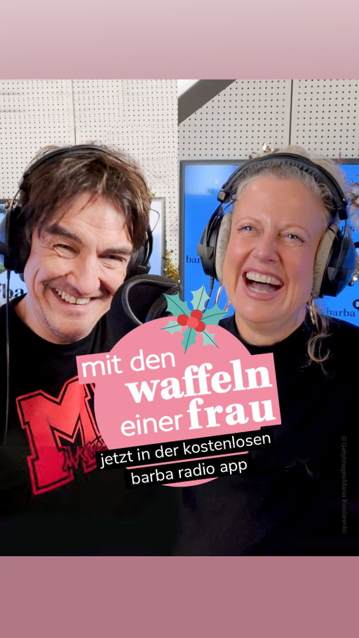 Der wunderbare Matze Knop ist da! Es geht um sein tollpatschiges Leben, schwimmen ohne Badehose und es wird geklärt, wer wirklich eine steife Hüfte hat. Jetzt in der kostenlosen barba radio App oder über den Link in der Bio. WERBUNG