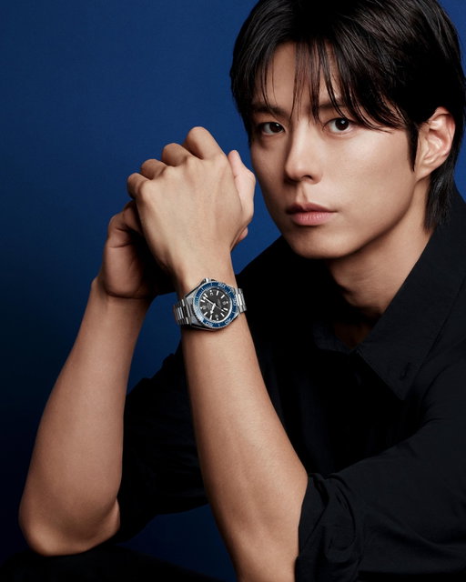 OMEGA welcomes Park Bo-gum as global brand ambassador. The award-winning Korean actor wears the new Seamaster Planet Ocean in stainless steel with a ceramic bezel ring in blue.

#OMEGA
#OMEGAMyChoice