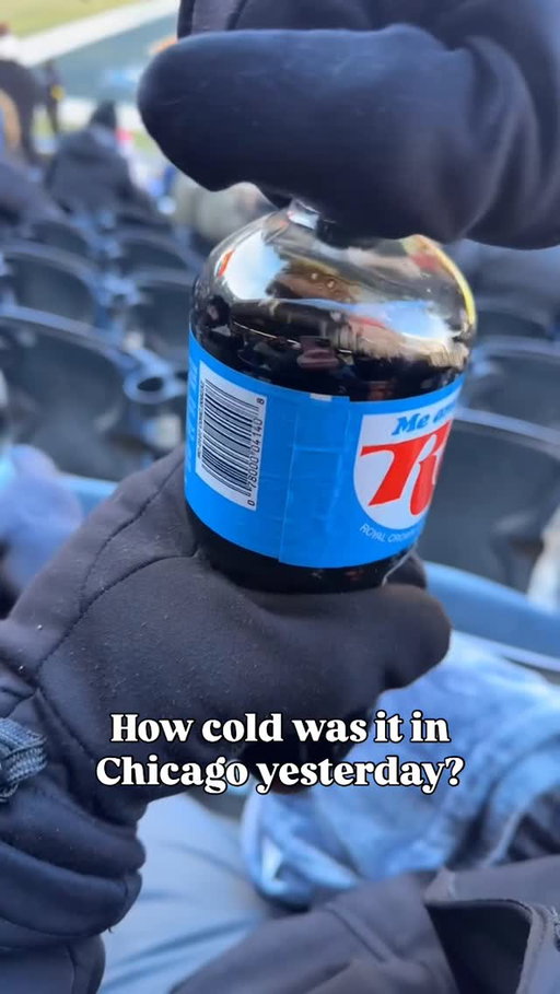 Confirmed: Soldier Field below freezing 

(🎥:Lizzz_wins/tt)
