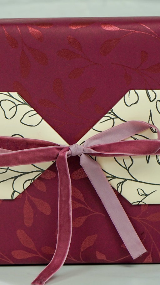 Some wraps just hit differently — the paper is smooth, the folds are crisp, and every little detail lines up exactly the way you imagined. It’s the kind of gift that makes you pause for a second before putting it under the tree because it looks that good. Clean, intentional, and timeless — this is my go-to when I want the wrapping to feel just as special as what’s inside. 💜✨

#giftwrapgoals #holidayaesthetic #creativewrapping #wrappingseason #christmasprep #giftwrapideas