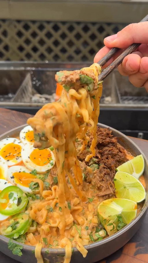 Birria Ramen inspired by the amazingly talented @foodwithbearhands. Miss you dude… 

Comment “recipe” to get it sent to you!

#ramen #birria #ramen🍜 #birriaramen