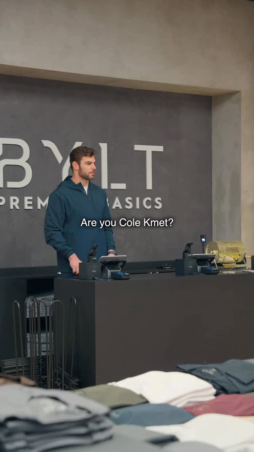Some noticed, some definitely didn’t…would you have recognized @colekmet working at the BYLT store last week?🐻