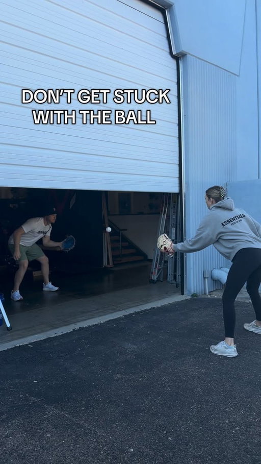 Don’t get stuck with the ball or else 
#baseball #softball #baseballislife