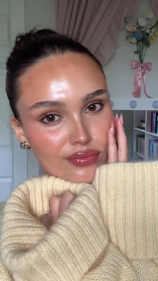When the makeups giving butter 🧈

Comment BUTTER to get details on everything I used in this XOXO

#makeuptutorial #nomakeupmakeup #glowymakeup 

https://liketk.it/5G6r6