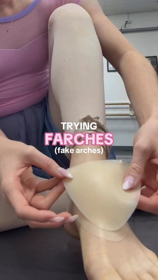 trying FARCHES ahhhhahahaha 🤭😅🩷 @tdancewearshoppe #ballet #ballerina #ballettok #balletcore #pointe #pointeshoes #dance #dancer #balletclass #nutcracker