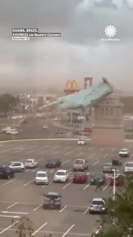 An over 100-foot-tall replica of the Statue of Liberty was toppled by strong winds in Guaiba, Brazil, on Monday. ⁣
⁣
As the storm raged through the area, wind gusts reached 50 to 56 miles per hour, according to local authorities.