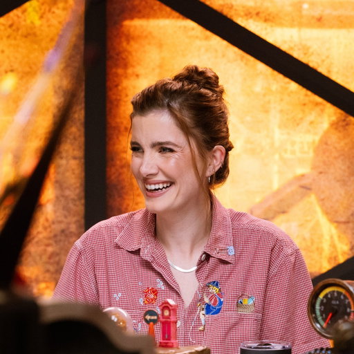 A very important person is joining us for their first time in the Dome! Please welcome... Vic Michaelis! 🥳☀️

The trailer for the new season of Dimension 20 premieres TOMORROW at 10:30 AM PT / 1:30 PM ET! 👀

📸: @kvephoto

#dimension20newseason #dropout #vicmichaelis