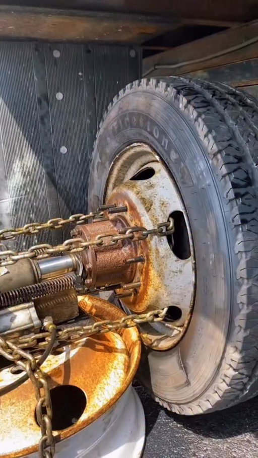 The new @lisle_corporation 40150 takes the frustration and danger out of removing stuck/seized dual rear wheels! #Lisle #MrSubaru1387 #Tools