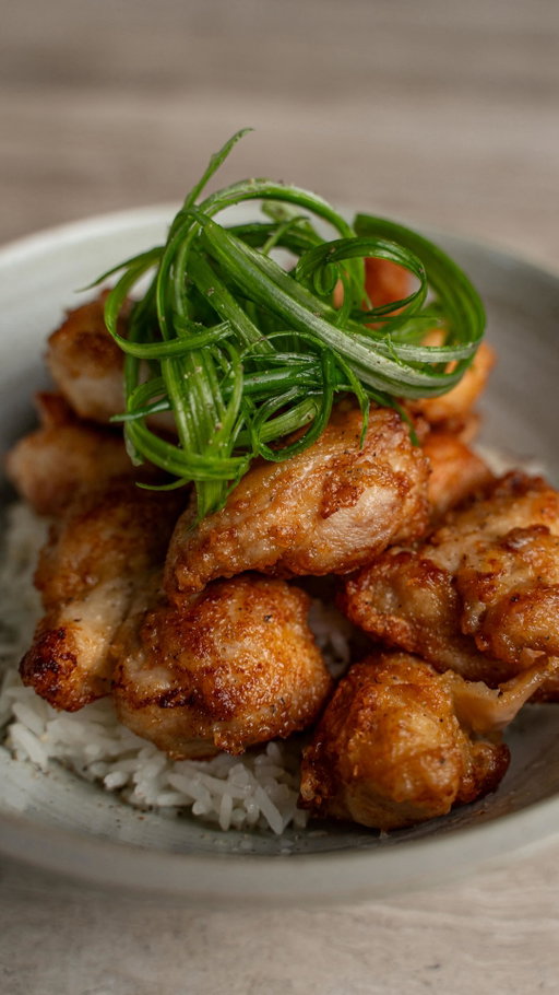 did you know that rubbing your meat with mayo is the secret to the juiciest chicken?

comment save, and i’ll send you the link to the recipe directly to your dm’s!

https://feedthepudge.com/crispy-mayo-chicken/