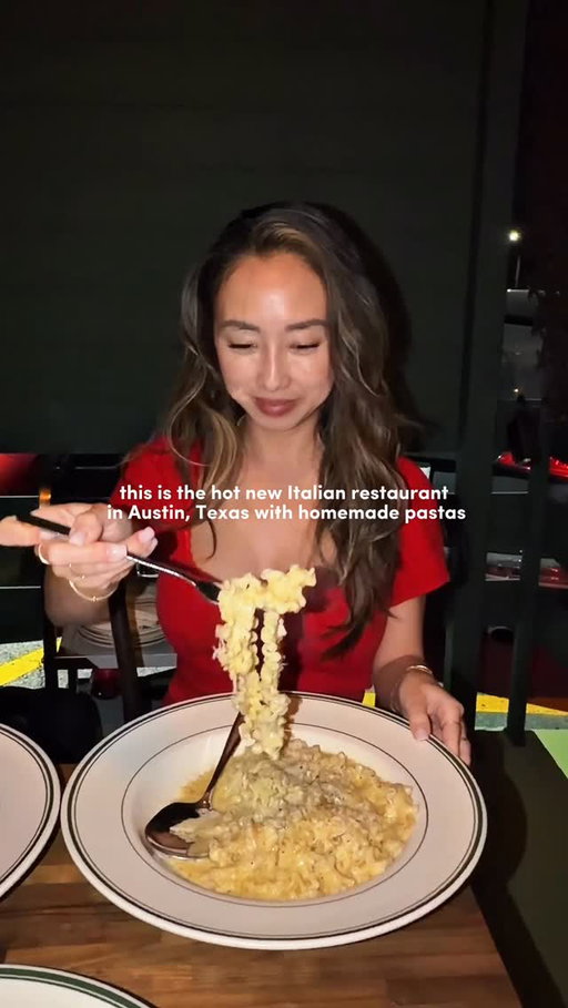 New Italian restaurant in Austin, Texas with homemade pastas - Rocco’s. #ad Discover more hot spots like this on the @empoapp! 

[ my favs ]
〰️ fried blue cheese olives 
〰️ rigatoni
〰️ cacio e pepe 

📍5001 Airport Blvd


#austintx | date night in Austin texas | central Austin |