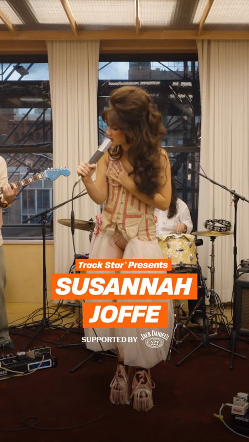 Susannah Joffe performs “Die Your Daughter” #ad Susannah’s one of our favorite rising artists with raw songwriting, a voice full of emotion, and a unqiue style that’s entirely her own. Watch the full performance in the brand new Track Star studio brought to you by @jackdaniels_us #21+