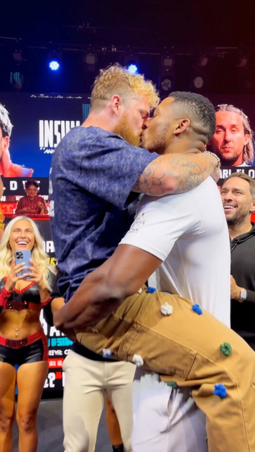 I’m the underdog but daddy always lifts me up

#JakeJoshua