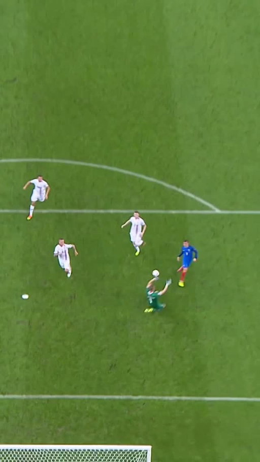 Griezmann finishing off a great move 🇫🇷