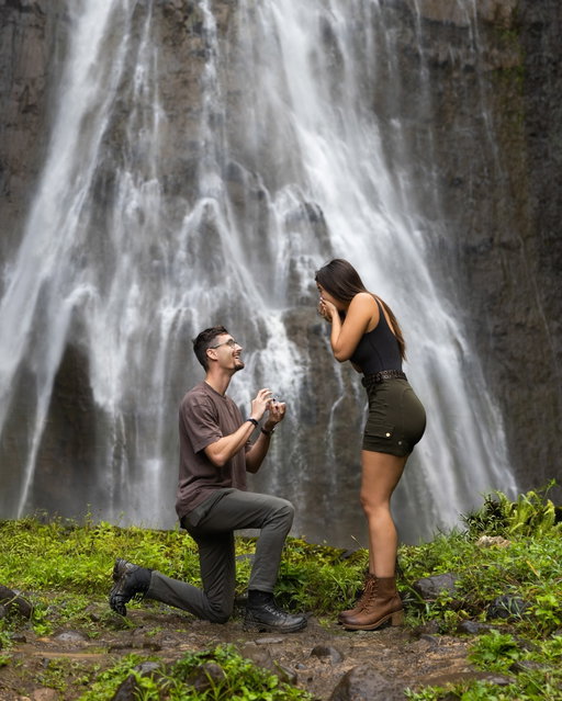I said yes to my greatest adventure yet🥹💍

On our first day in Kauai I wanted to surprise Eric with a helicopter ride to the waterfall from one of my favorite movies of all time: Jurassic Park 🦕 

Since I thought I had been planning this surprise for HIM, I had absolutely no idea this was coming🤣 After carefully coordinating with my best friends and my family for weeks... He pulled off the most incredible surprise of my lifetime. He was even able to sneak my best friend Svenja IN DISGUISE onto the SAME helicopter without me even noticing (that's a whole story for another time). 

Looking back, it's beautiful to see God's hand on every season of our lives that lead us to this moment.

@ericbrown I promise to never stop looking at this ring as a reminder of your love & I can’t wait for my hands to wrinkle around it throughout the many years to come🤍

It also meant the world to me to have this moment witnessed, celebrated and captured by one of the most special humans in my life. Thank you @storiesmatter 📸