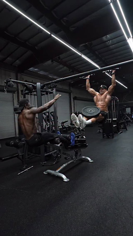 Plate Stack Challenge (Save & Share) 
-
Who got next? 👀
-
🎥: @rfmediasolutions
Gym: @globalfitnessstudio
-
#fitness #gym #workout #abs