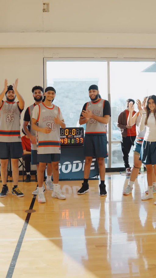 Undermanned and still unstoppable! 😤🔥 Hoops4life made last-minute changes and still secured the dub 💪This squad is different!
.
.
.
Best Men’s basketball league. Adult basketball near me. Men’s basketball near me. #neverwashed #mensbasketball #adultbasketball #brodieathletes #Bestleagueintheworld #adultleague #mensleague