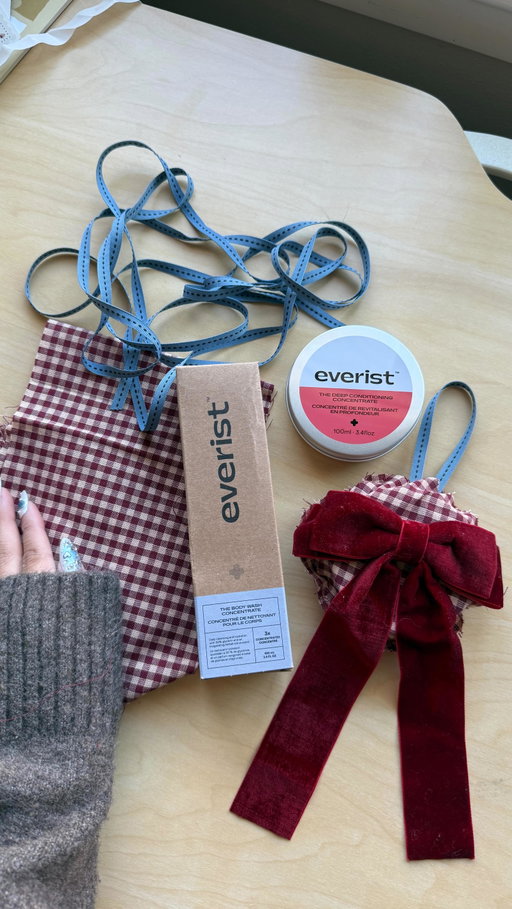 we’re in our diy crafty girl era and we’re up cycling our @helloeverist tin as an ornament to hang as decor 🩵 it turned out so cute! Now time to do that to all my everist items! 🥰

AD | #explorepage #diy #crafts #upcycle #holidaydecor