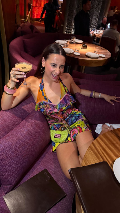 An iconic sibling getaway! The best 48 hour itinerary in Vegas thanks to @cosmopolitan_lv ! So many amazing spots to try, we had an amazing time :) #sponsoredbythecosmopolitanoflasvegas