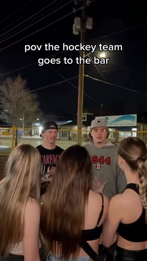 It’s always the goalie’s fault .. 

#hockeyteam #hockeyplayers #hockeyboys #goalie #funny