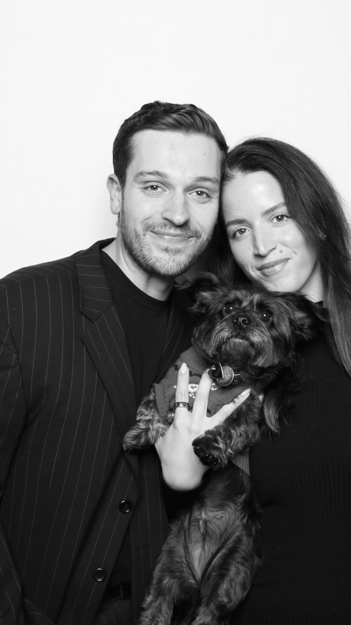Key to a successful holiday party = Photo Booth 📸🎄