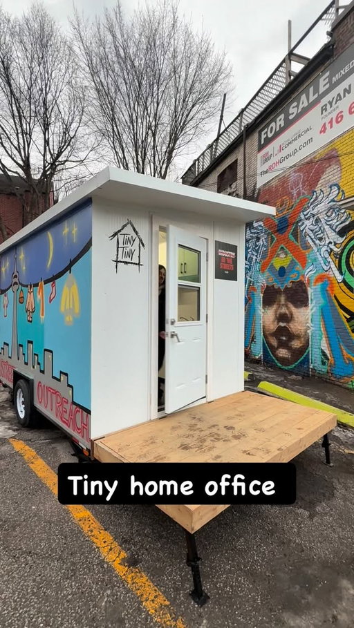 Finally taking steps in the right direction! ❤️❤️ Thanks to @tinytinyhomestoronto for helping make this happen. This is only the beginning 🙏🙏 if you guys want to support our cause the go fund me link is in our bio ⬆️⬆️❤️❤️ #love #tinyhome #street #outreach
