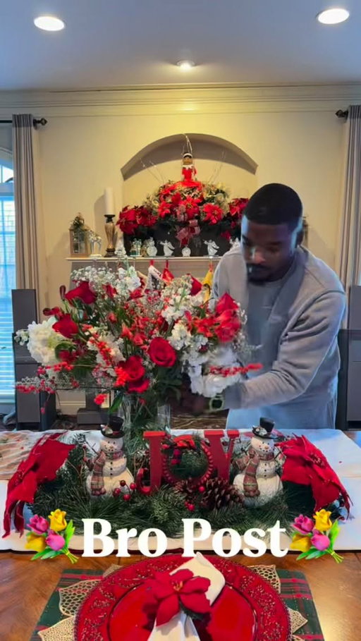 DeVaris (@epitome_of_man )
📍Birmingham, AL 
DeVaris’ Story:
“Flowers have always been my love language. I’ve been gifting them to my fiancée—now my wife—for years, just as a simple way to show love and appreciation. What started as something personal unexpectedly turned into something more after I created an arrangement for her bridal shower. The reaction surprised me—people were shocked and kept asking which floral shop I bought it from. When I told them I made it myself, that moment sparked something in me… That’s when I realized this wasn’t just a gift anymore, but a talent worth growing!”
#flowers #flowerarrangement #bouquet #christmas #holidays