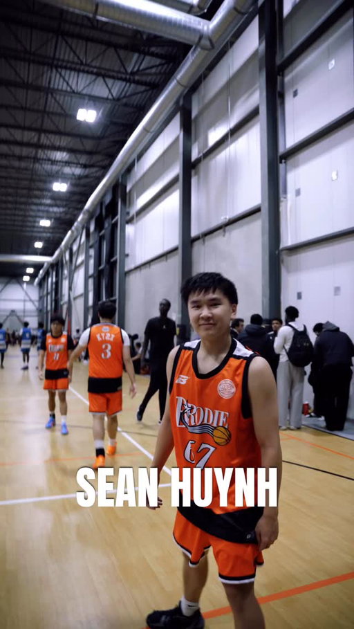 Sean Huynh, mic’d up in Week 2, showing out for Sunday Service. Nice game 💪🏀
.
.
.
Best Men’s basketball league. Adult basketball near me. Men’s basketball near me. #neverwashed #mensbasketball #adultbasketball #brodieathletes #Bestleagueintheworld adultleague mensleague