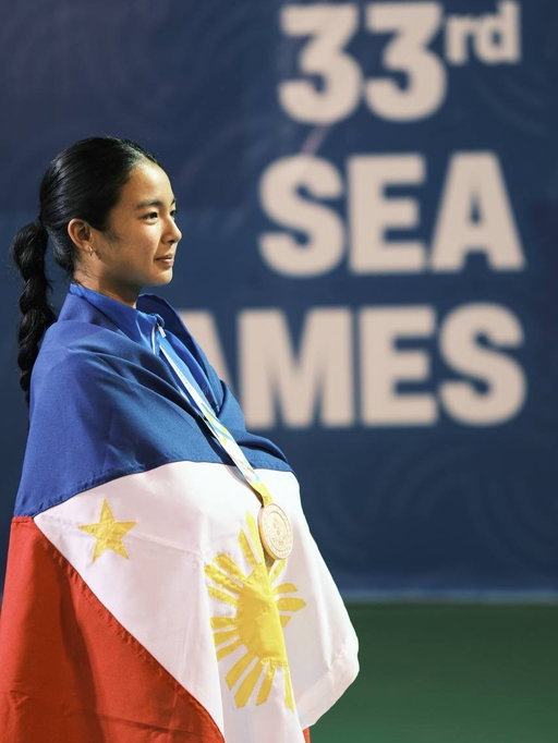 Para sa Pilipinas at para sa Pilipino.🇵🇭
Uuwi akong may pasalubong sa bayan😆🥇