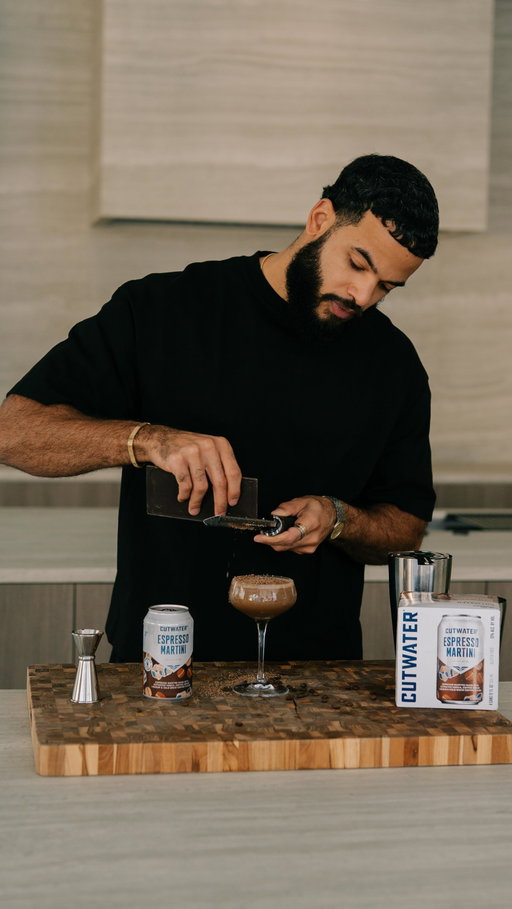 Espresso martini? #ad Let’s make it a @cutwaterspirits Mocha Martini🍫 This is one of my favorite ways to dress it up to elevate my entertaining game this season! Even poured it up in the coup🤎