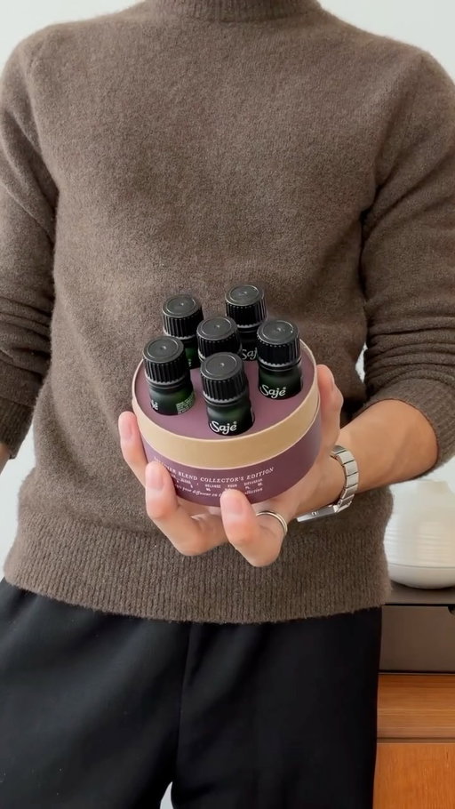 A home essential to make your space smell chic and elevated 

@sajewellness The Season’s Best Diffuser Blend Kit has 6 holiday inspired scents perfect to transform your space this season #essentialoils #diffuserblends #homeessentials