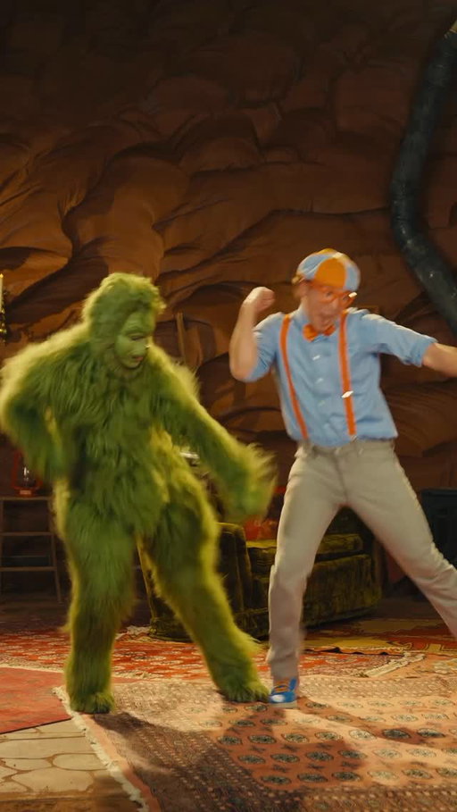 Who did it better, chat – me or @blippi? 🕺

Full collab vid on Youtube now – link in Dr. Seuss’s bio 💚