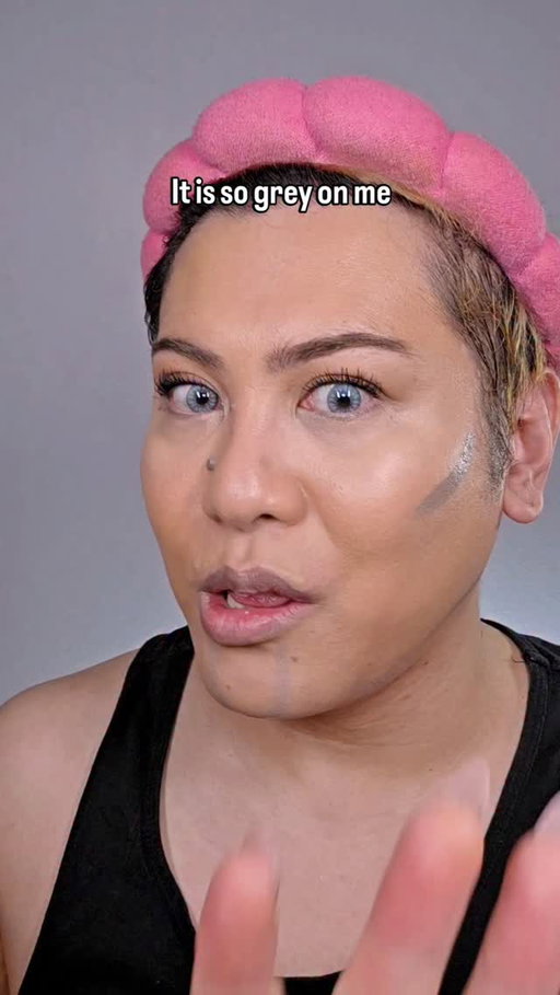 I think I need to try another shade from @sheglam_official but I will say I am impressed at the pigment and how cool toned she is. I think this is designed more for fairer skin tones but damn