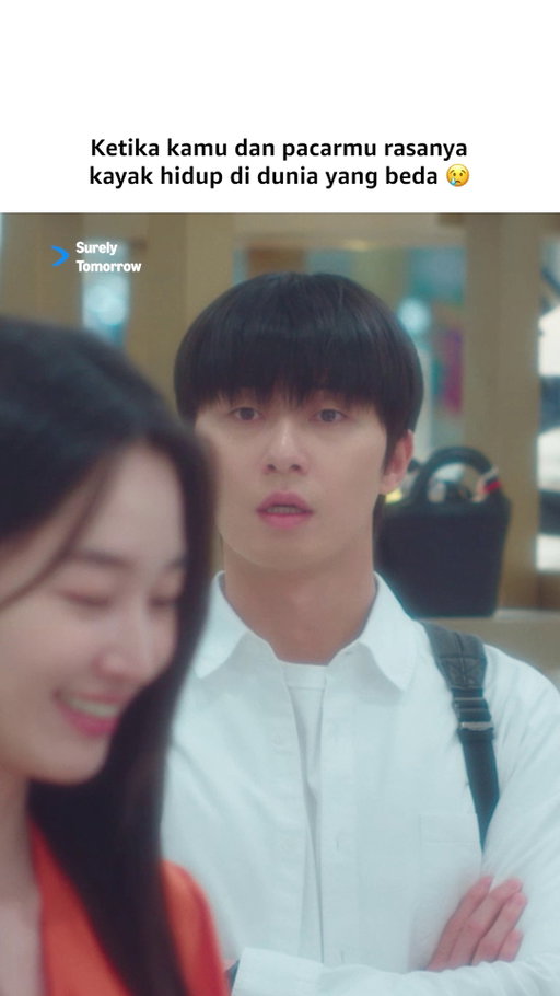 Bayangin betapa terguncangnya dunia Kyeong-do di adegan ini 😢

🎬: Surely Tomorrow

#ParkSeoJun #WonJiAn
