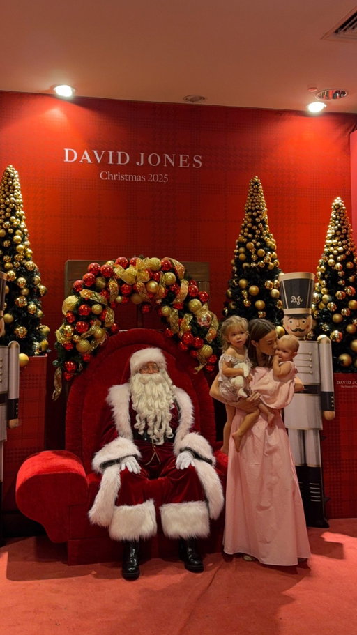 Come meet Santa with Tal, Mia and Milly 🎅🧑‍🎄💗