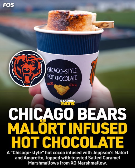 The @chicagobears will debut a “Chicago-Style Hot Chocolate” at today’s game against the @packers.

It’s hot cocoa infused with Malört and Amaretto and topped with toasted salted caramel marshmallows. 

Stadium Eats is Presented by @pepsi 

#stadiumeats #stadiumfood #nfl