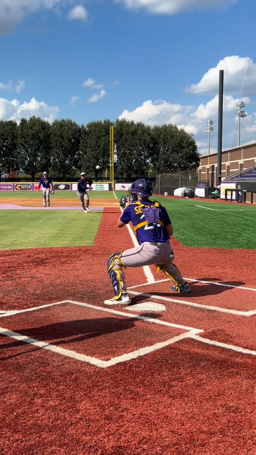 Smooth Saturday’s @ecu_baseball 😎

@rawlingssg

#TeamRawlings