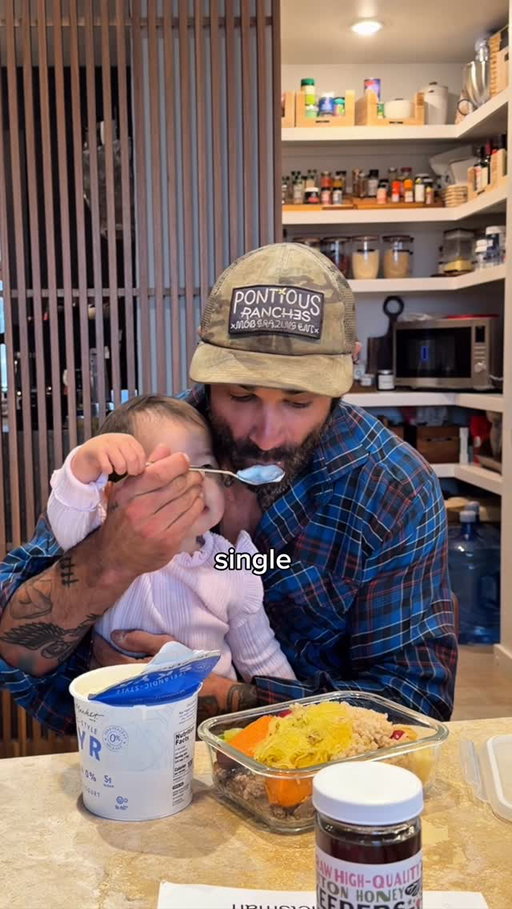 ..for the last 10 years!!
bc “a farmers bowl a day keeps the doctor away”. I’ve fully accepted 🙃
How to make one coming soon!

#farmersbowl #macros #couples #husbandandwife #fuel